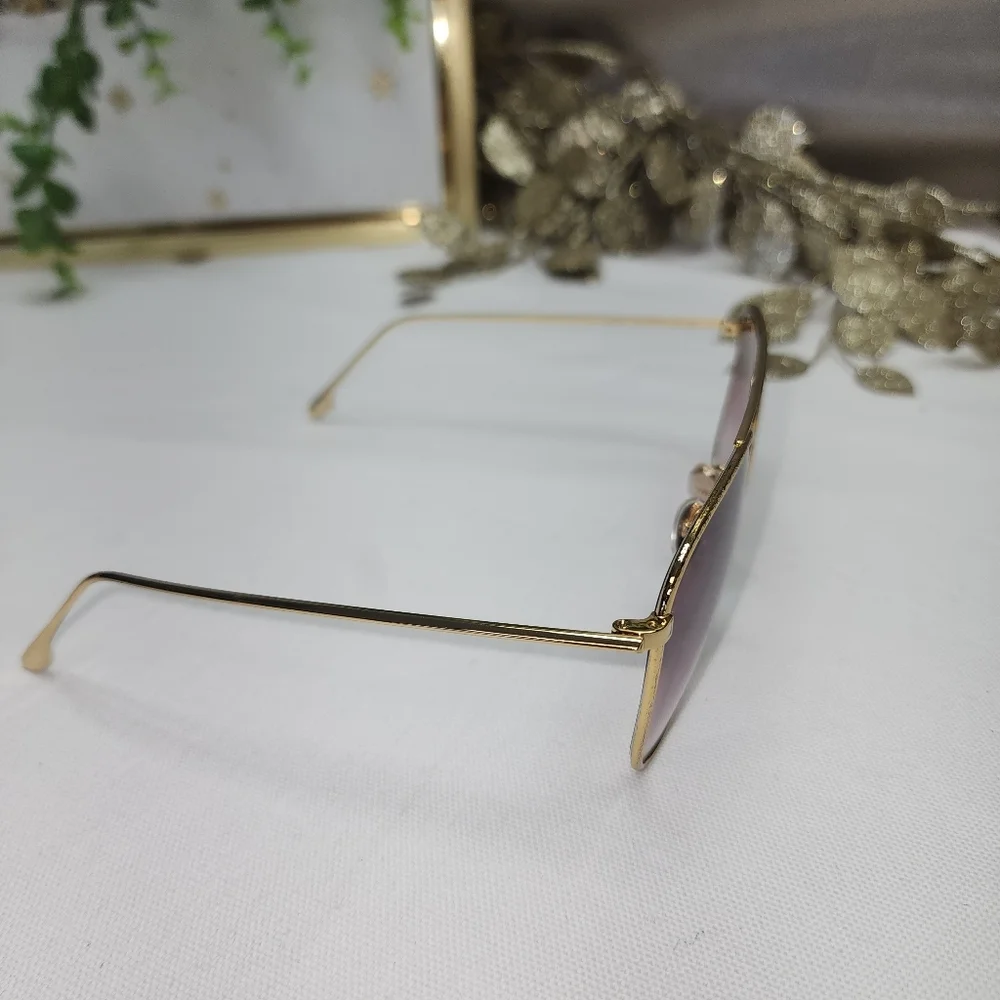 Authentic Victoria Beckham Sunglasses VB202S W/ Box, Carry Case And Cloth
